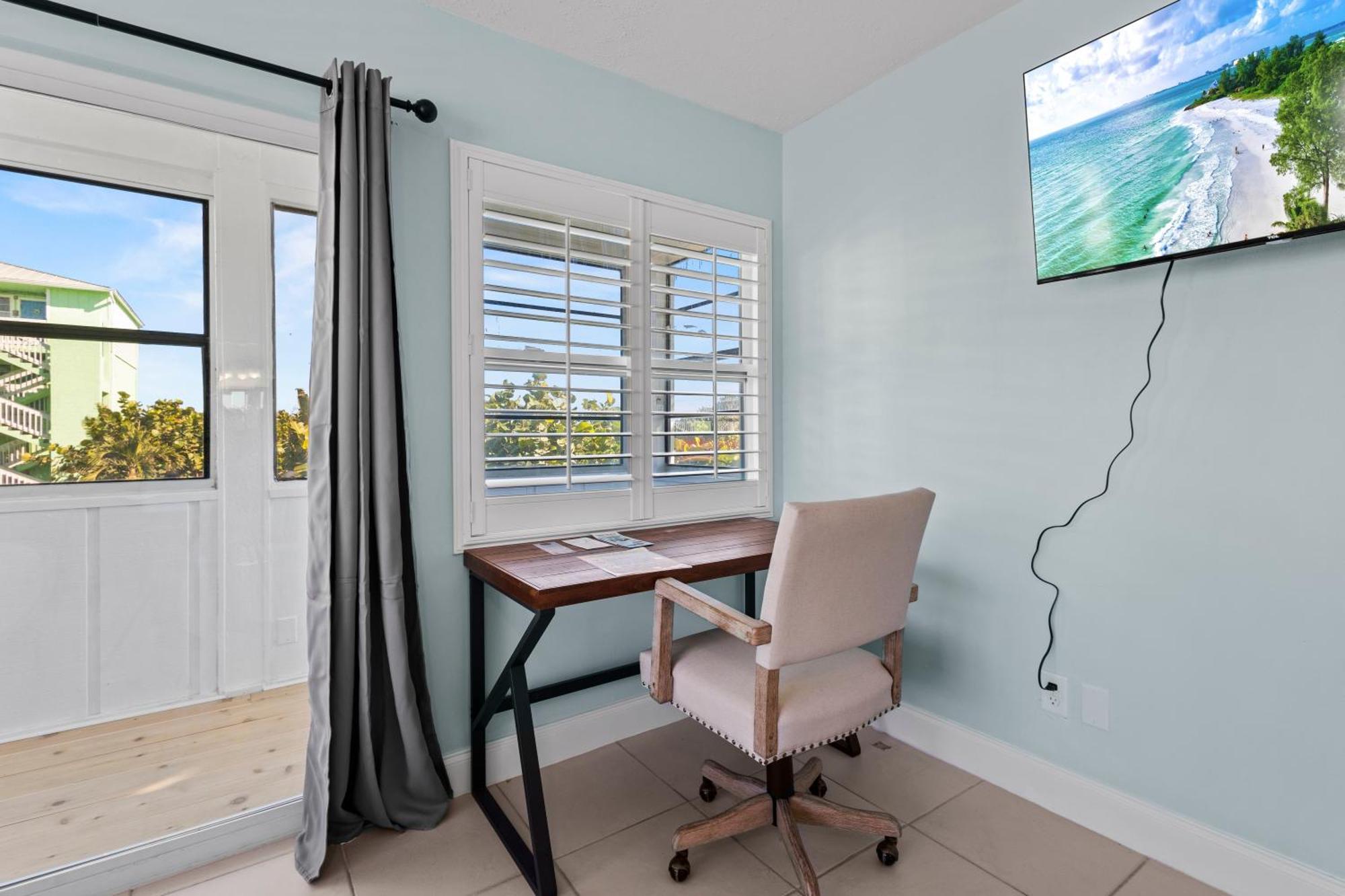 Partial Ocean View Hotel Room- King Bed #1 Fort Pierce Dış mekan fotoğraf